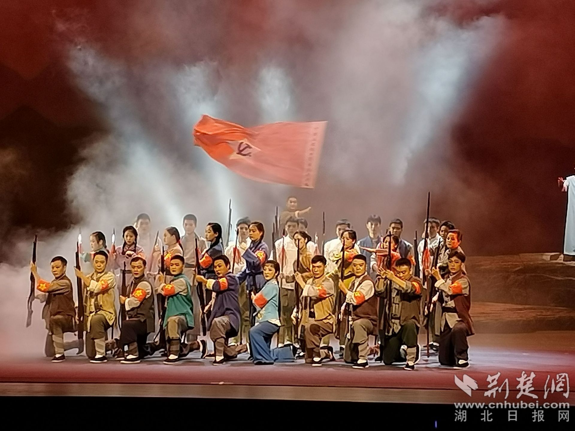 北路子花鼓戲《大悟烽火》展演現(xiàn)場。.jpeg.jpeg