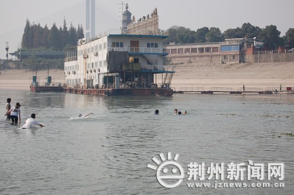 點(diǎn)擊瀏覽下一張